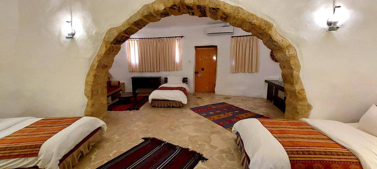 Hayat Zaman Hotel And Resort Petra Wadi Musa Eksteriør billede