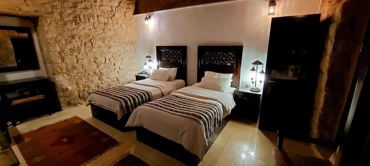Hayat Zaman Hotel And Resort Petra Wadi Musa Eksteriør billede