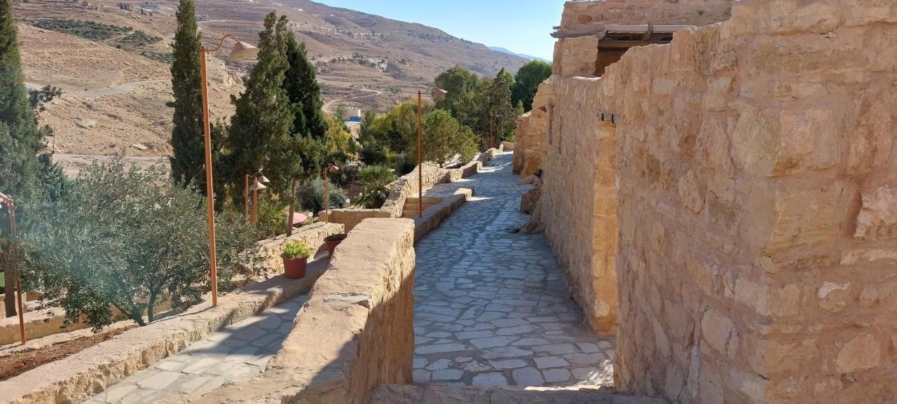 Hayat Zaman Hotel And Resort Petra Wadi Musa Eksteriør billede