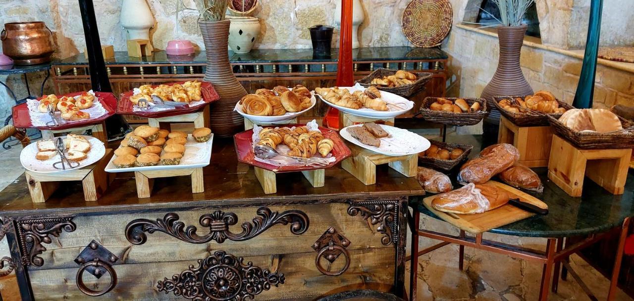 Hayat Zaman Hotel And Resort Petra Wadi Musa Eksteriør billede
